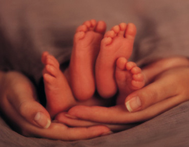 "Isabel & Rebecca" Photo: © Anne Geddes